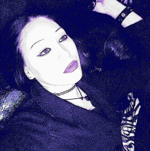 Meet your Posher, Pixyn - Picture 1 of 1